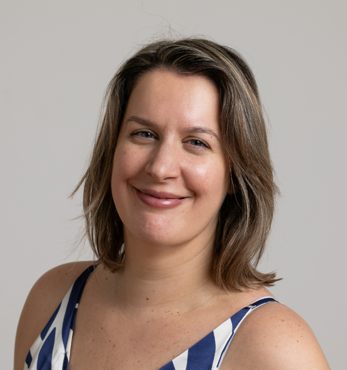 Mg. Julia Pereira de Lucena